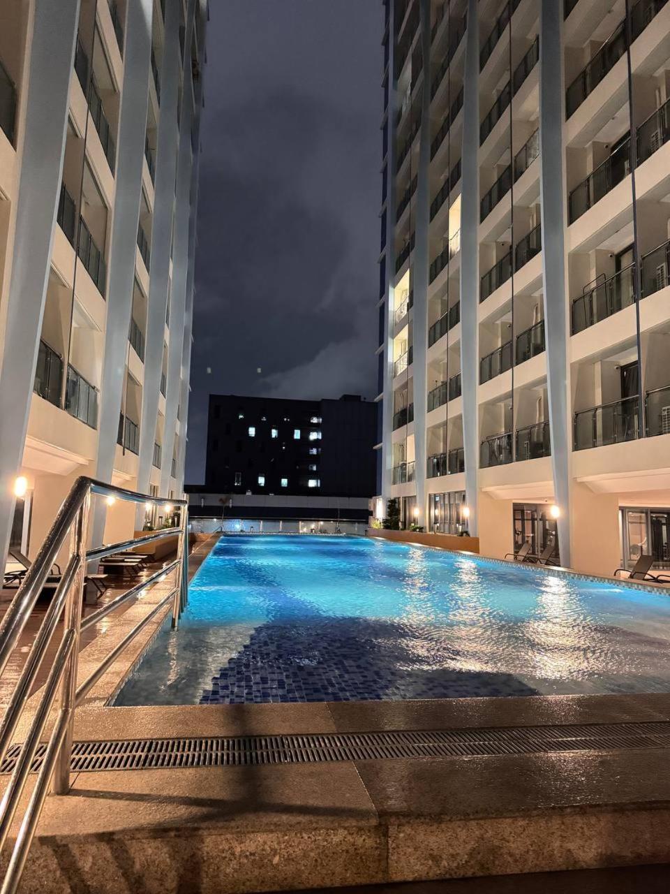 L Condotel Paranaque City Zewnętrze zdjęcie